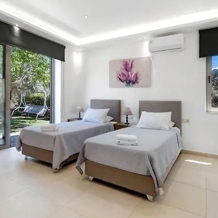 Casa vacanze Mit Pool Fuer 4 Personen Und 2 *
