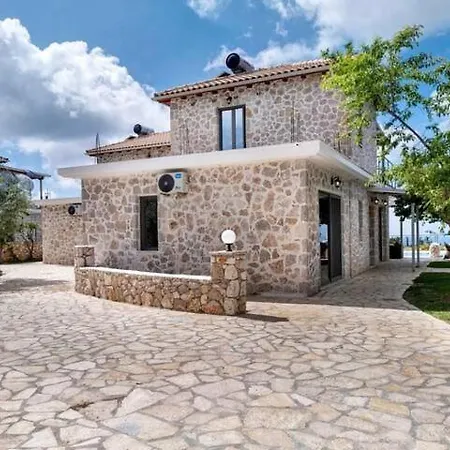 Casa vacanze Mit Pool Fuer 4 Personen Und 2 *