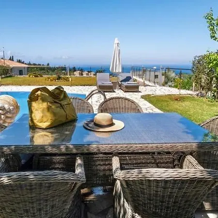 Mit Pool Fuer 4 Personen Und 2 Casa vacanze