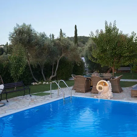 Mit Pool Fuer 4 Personen Und 2 Casa vacanze