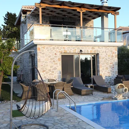 Casa vacanze Mit Pool Fuer 4 Personen Und 2 Tsoukaládhes