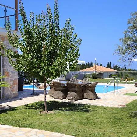 Casa vacanze Mit Pool Fuer 4 Personen Und 2