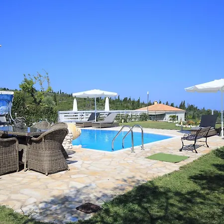 Mit Pool Fuer 4 Personen Und 2 Casa vacanze *