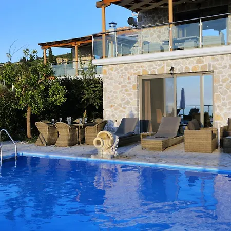 Casa vacanze Mit Pool Fuer 4 Personen Und 2 Tsoukaládhes
